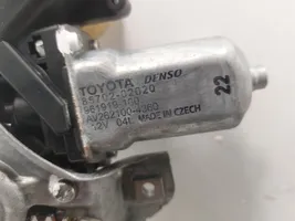 Toyota Avensis T270 Elektryczny podnośnik szyby drzwi przednich 