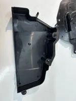 Ford Fiesta Uchwyt jednostki sterującej silnika 8V2112A692