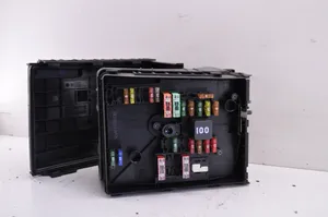 Volkswagen Touran II Fuse box set 1K0937125D