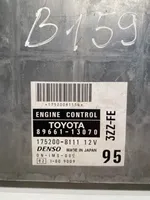 Toyota Corolla Verso E121 Variklio valdymo blokas 8966113070