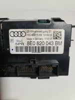 Audi A4 S4 B7 8E 8H Panel klimatyzacji 8E0820043BM