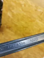 Toyota Avensis T250 Front wiper blade arm 6598