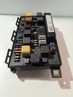 Opel Zafira B Fuse module 13206745