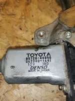 Toyota Avensis Verso Takaoven ikkunan nostomoottori 8572044050