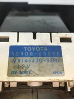 Toyota Avensis T220 Ilmastointi-/lämmityslaitteen säätimen kehys 5590005090