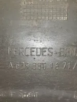 Mercedes-Benz Vito Viano W639 Rivestimento del pannello parte angolare del paraurti posteriore A6398801671