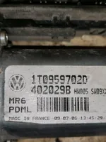 Volkswagen Caddy Moteur de lève-vitre de porte avant 1T0959702D