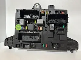 Opel Astra J Fuse module 365927271