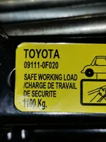 Toyota Corolla Verso AR10 Cric de levage 091110F020