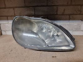 Mercedes-Benz S W220 Lampa przednia A2208200861