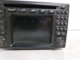 Mercedes-Benz E W210 Unité principale radio / CD / DVD / GPS A2108205689