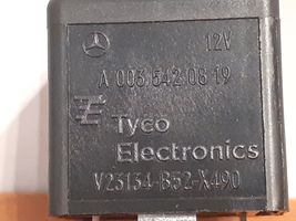 Mercedes-Benz A W177 Relé de la luz de advertencia A0035420819