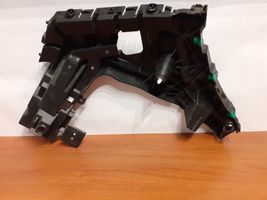 Volvo XC40 Staffa angolare del supporto di montaggio del paraurti 9465