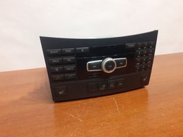 Mercedes-Benz E W212 Radio/CD/DVD/GPS-pääyksikkö 11800