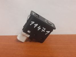 BMW X5 E70 Câble adaptateur AUX 11471