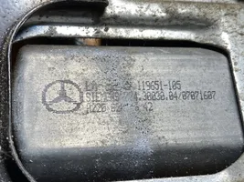 Mercedes-Benz C W203 Elektryczny podnośnik szyby drzwi przednich 2037201746