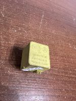 Mercedes-Benz A W169 Other relay A0025421419