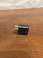 Volkswagen Tiguan Hazard warning light relay 4H0951253C