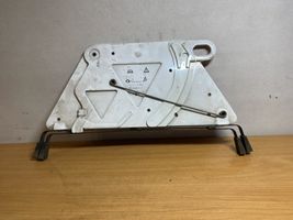 Mercedes-Benz E W124 Boîte à outils 1245900112