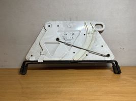 Mercedes-Benz E W124 Boîte à outils 1245900212