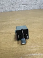 Opel Vectra B Other relay A0025422619