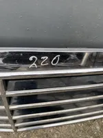 Mercedes-Benz S W220 Grille calandre supérieure de pare-chocs avant A2208800383