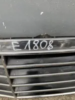 Mercedes-Benz E W210 Maskownica / Grill / Atrapa górna chłodnicy 2108800683