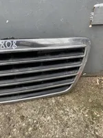 Mercedes-Benz E W210 Maskownica / Grill / Atrapa górna chłodnicy 2108800683