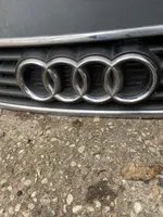 Audi A6 S6 C5 4B Grotelės viršutinės 4B0853651A