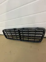 Mercedes-Benz C W203 Grille calandre supérieure de pare-chocs avant BZ070201