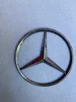Mercedes-Benz E W210 Logo, emblème, badge E2555