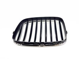 BMW 5 GT F07 Grille calandre supérieure de pare-chocs avant 7200170