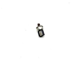 Mercedes-Benz C W204 Capteur de pression de carburant 93077512A