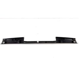 BMW 3 E36 Rivestimento superiore del portellone posteriore/bagagliaio 8190416