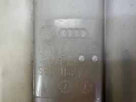 Audi A5 8T 8F Vase d'expansion / réservoir de liquide de refroidissement 8K01214030