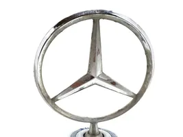 Mercedes-Benz E W211 Valmistajan merkki/logo/tunnus 