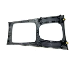 Mercedes-Benz C W203 Rivestimento in plastica cornice della leva del cambio A2036809239