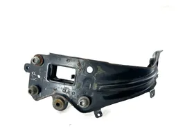 Mercedes-Benz E W211 Staffa del pannello di supporto del radiatore A2113270090