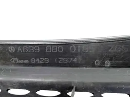 Mercedes-Benz Vito Viano W639 Griglia superiore del radiatore paraurti anteriore A6398800185