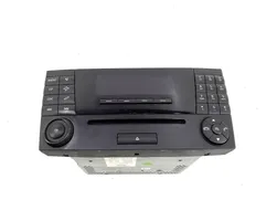 Mercedes-Benz E W211 Unité principale radio / CD / DVD / GPS A2118209789