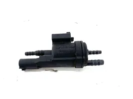 Mercedes-Benz C W203 Soupape 0025401497