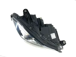 Mercedes-Benz C W204 Lampa przednia A2048204639