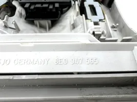 Audi A3 S3 A3 Sportback 8P Światło fotela przedniego 8E0947565
