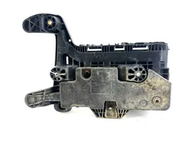 Audi A3 S3 A3 Sportback 8P Vassoio scatola della batteria 1K0915333