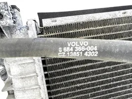 Volvo XC90 Радиатор охлаждающей жидкости 8684366