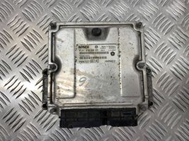 Chrysler Voyager Sterownik / Moduł ECU P04727661AD