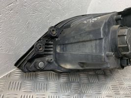 KIA Sorento Lampa przednia 921023E5XX