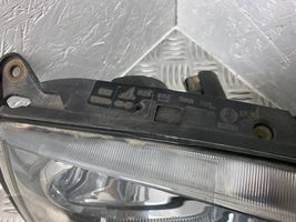 Toyota Avensis T220 Lampa przednia 54534380