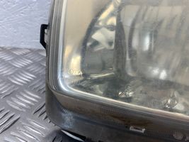 Toyota RAV 4 (XA20) Lampa przednia 