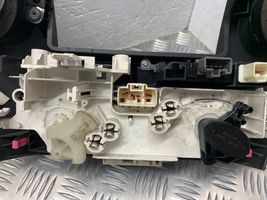 Toyota Yaris Panel klimatyzacji 758649